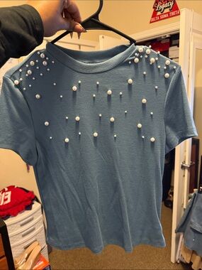 Pearl-Embellished Blue Short Sleeve Tee